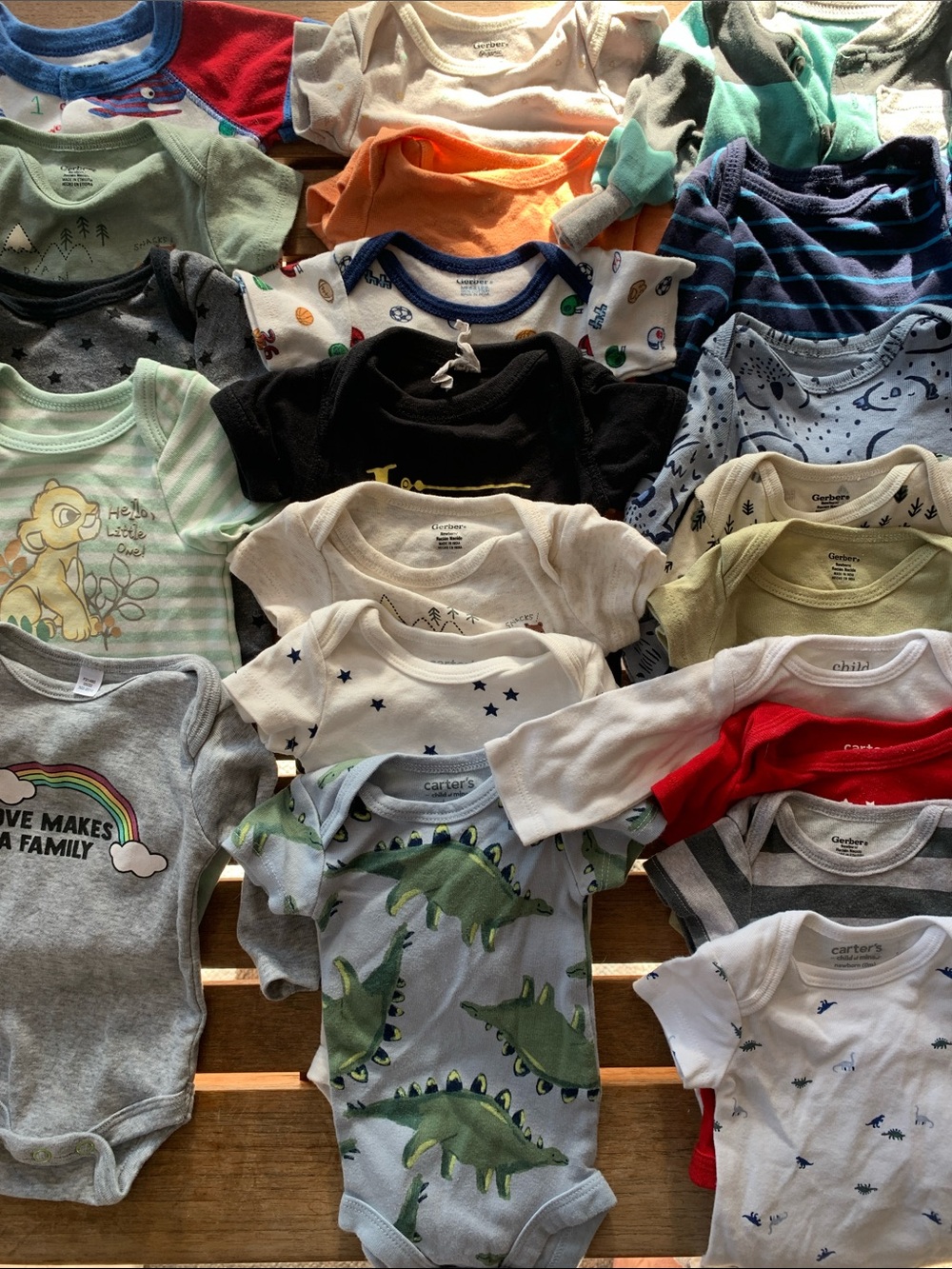 EUC lot of 21 Onsies Bundle Solids and Prints Size Newborn
